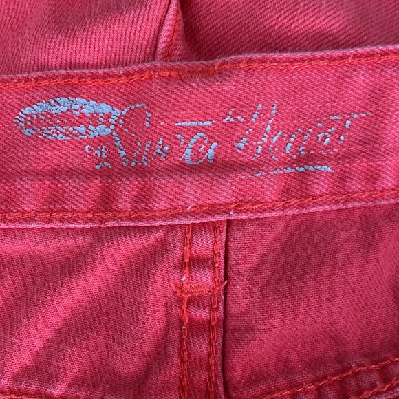 Old Navy The Sweetheart Red Raw Hem Jean Shorts - Picture 12 of 14